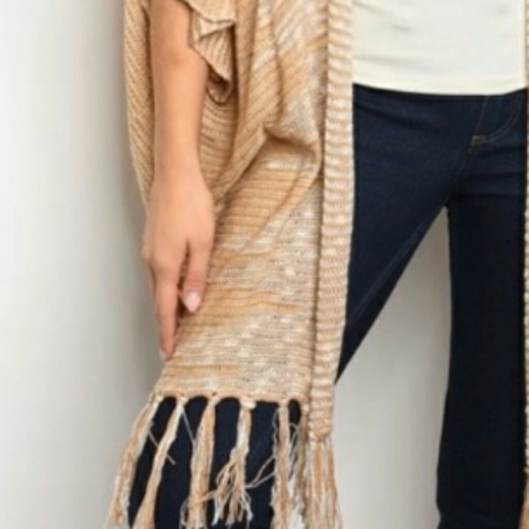 White/Tan  coverup  Fringed Shrug/ Cardigan - Picture 2 of 7